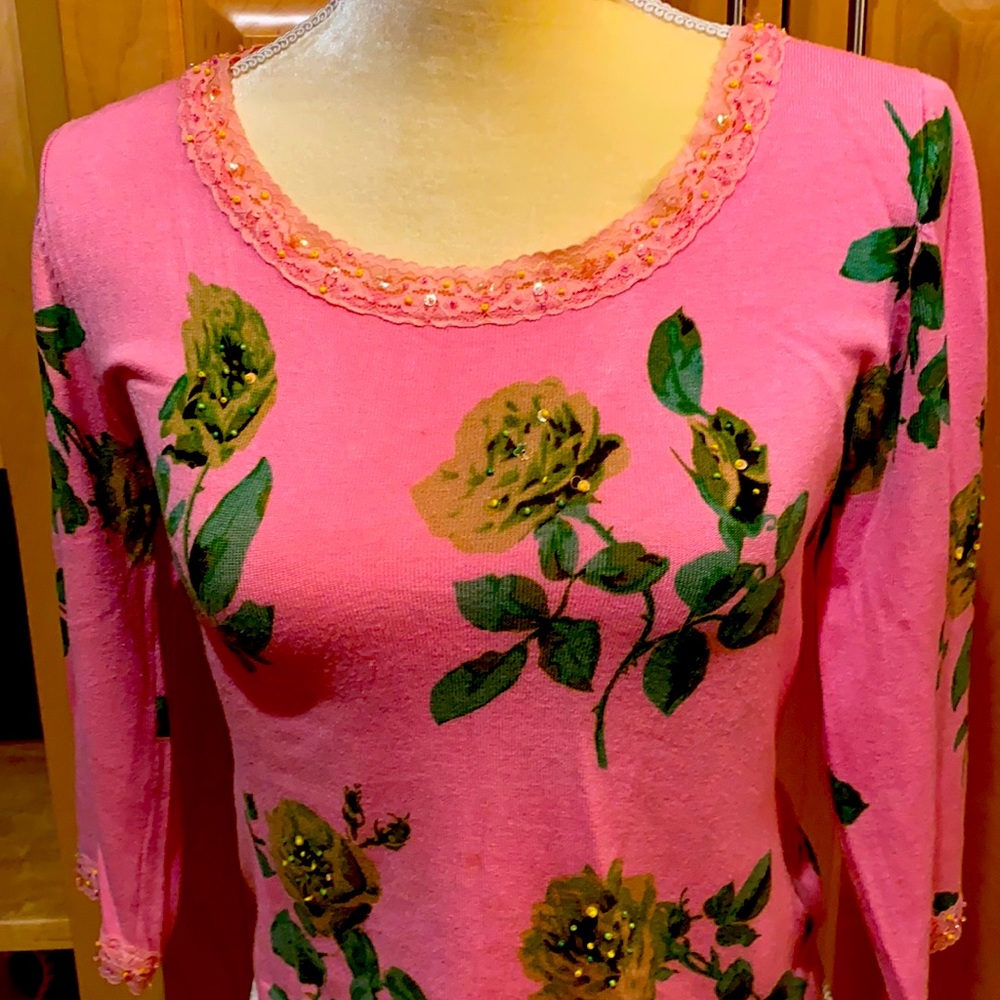 Vertigo Paris stunning pink sweater with beads